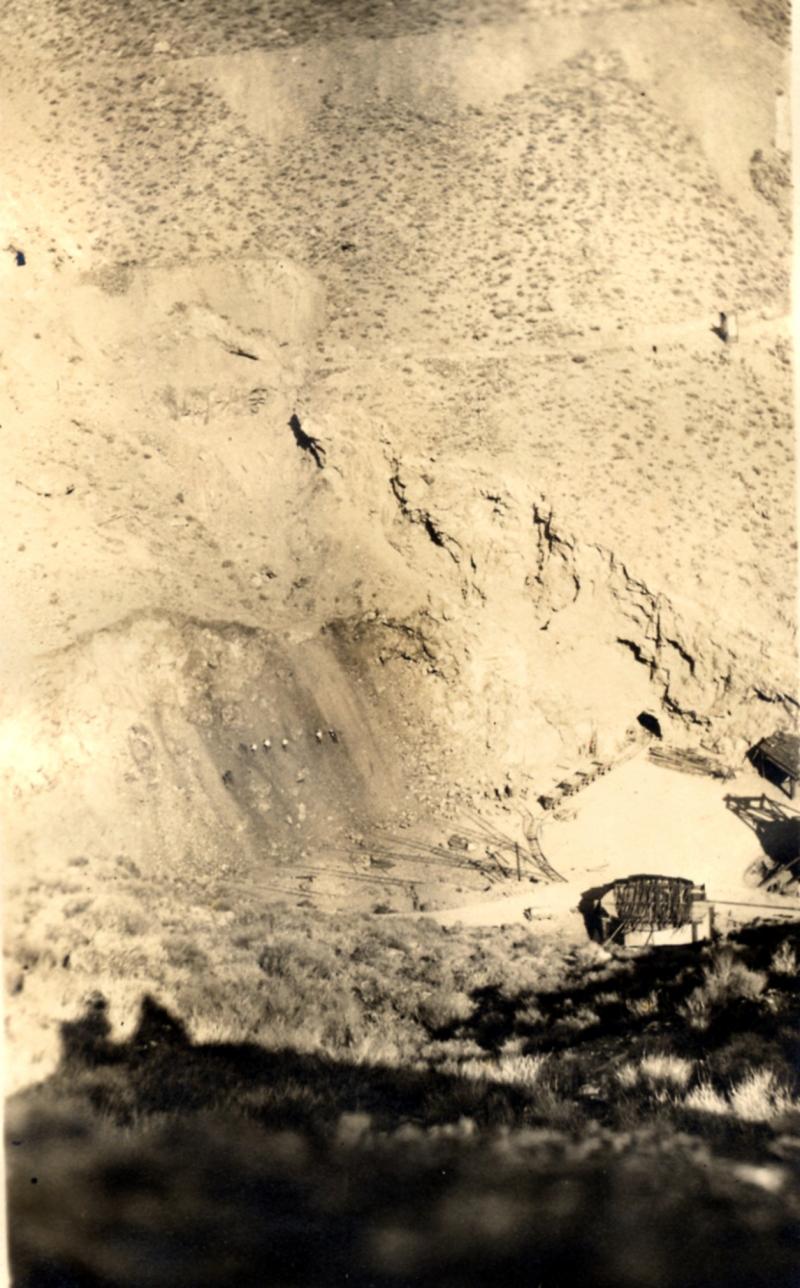 Yellow Aster Glory hole circa 1912